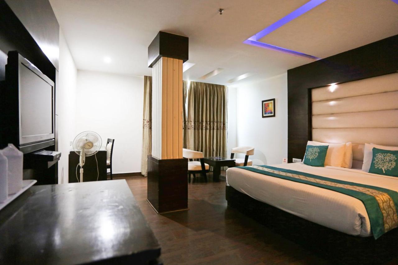 Capital O 7331 Hotel Downtown 뉴델리 외부 사진
