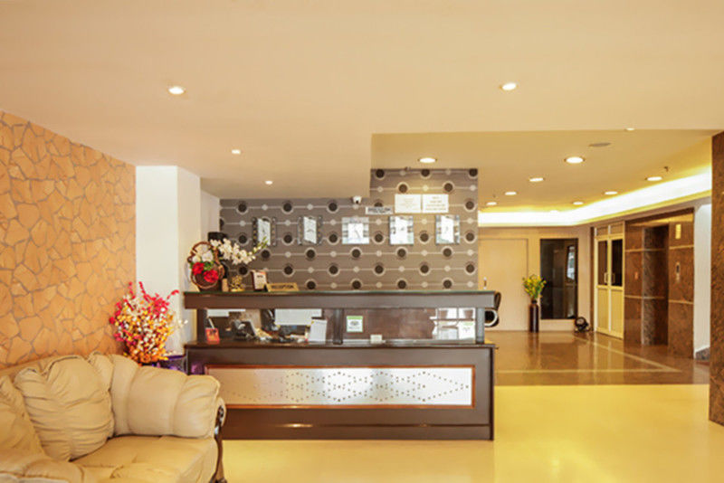 Capital O 7331 Hotel Downtown 뉴델리 외부 사진