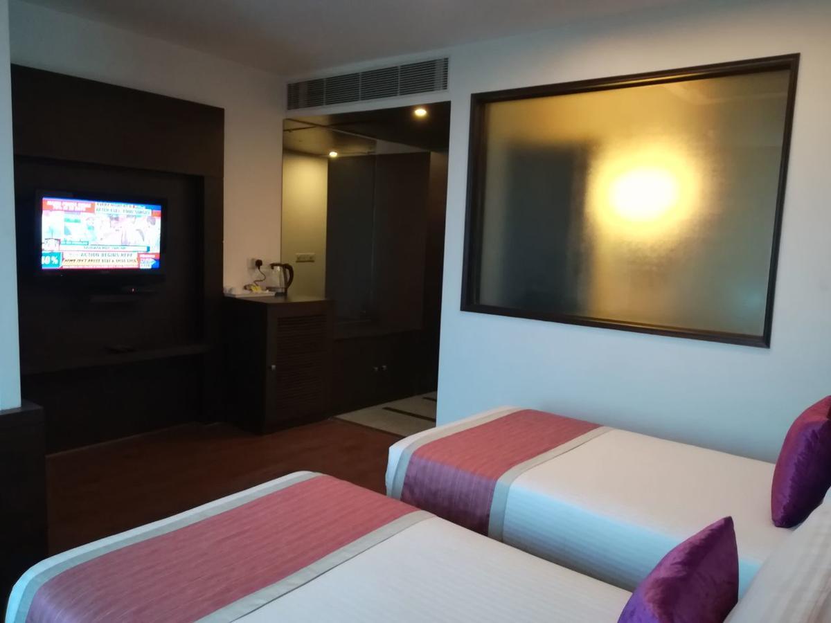 Capital O 7331 Hotel Downtown 뉴델리 외부 사진