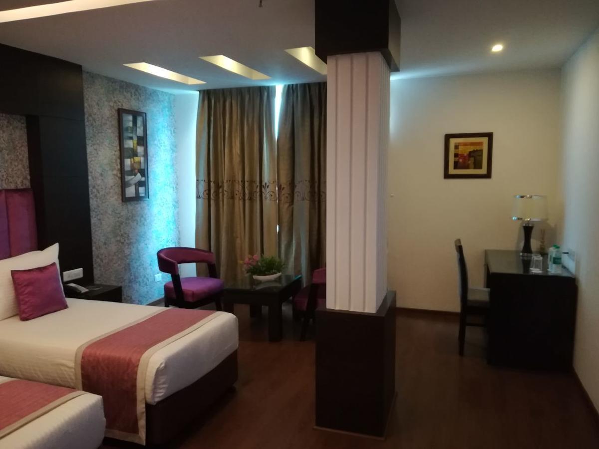 Capital O 7331 Hotel Downtown 뉴델리 외부 사진