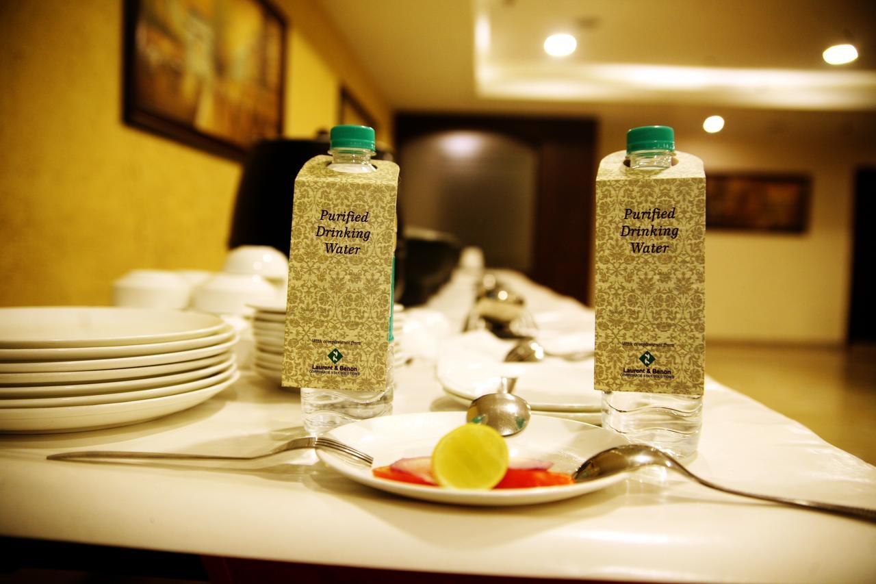 Capital O 7331 Hotel Downtown 뉴델리 외부 사진