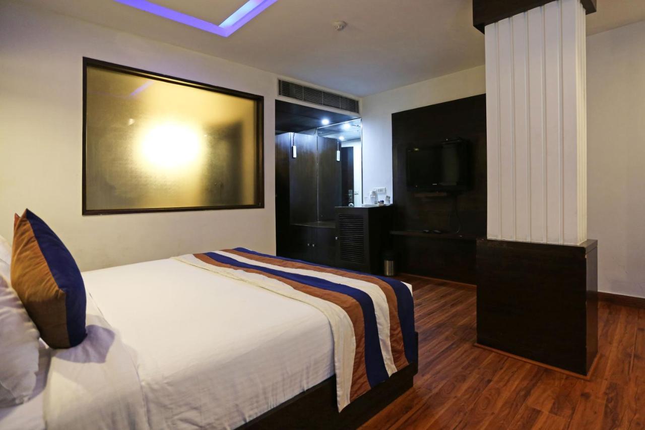 Capital O 7331 Hotel Downtown 뉴델리 외부 사진